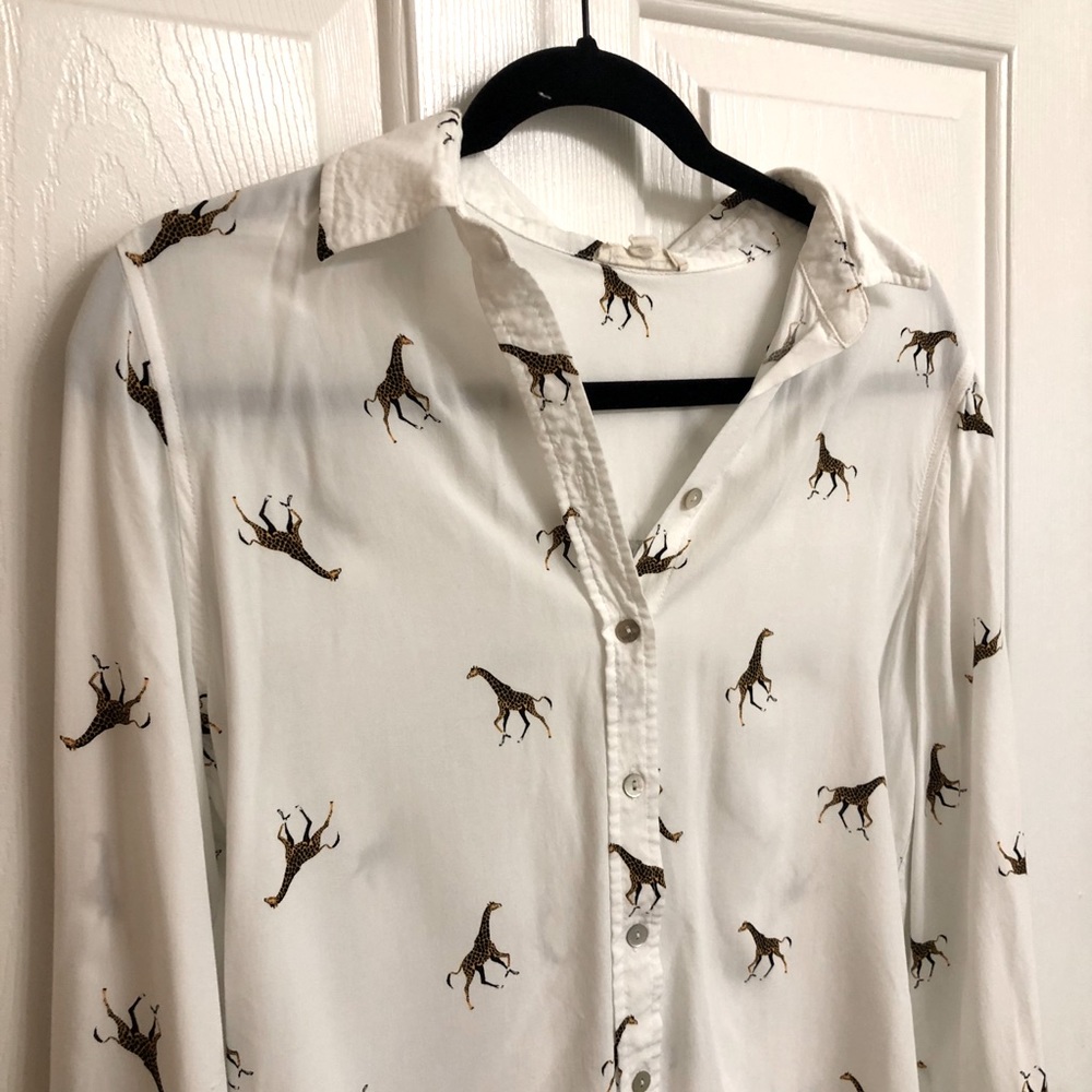 Giraffe Button up